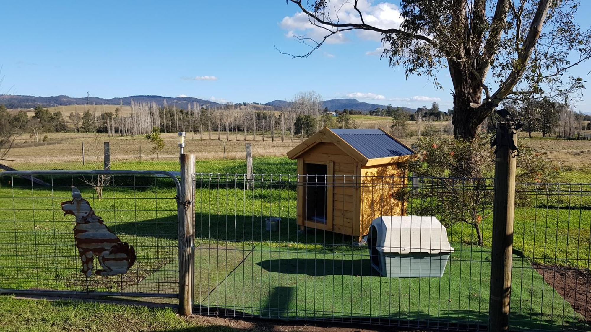 The Wattle Lodge Glendon Brook Exterior photo